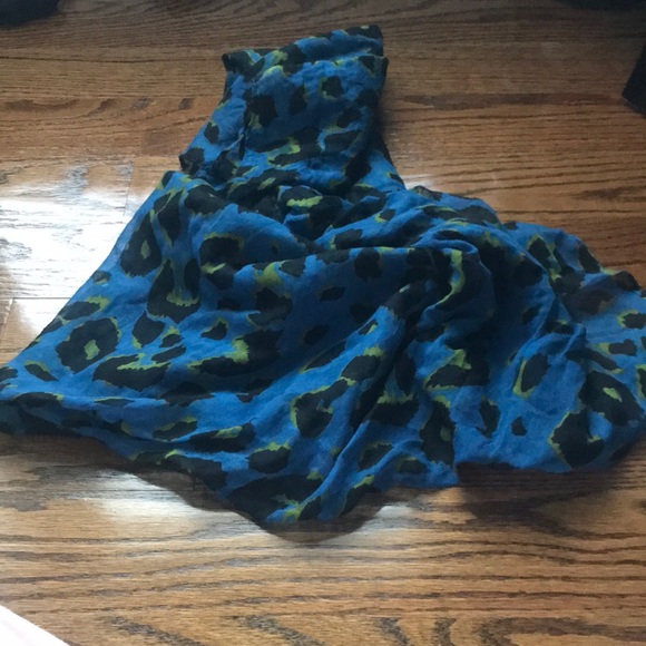 Scarf - Picture 2 of 2